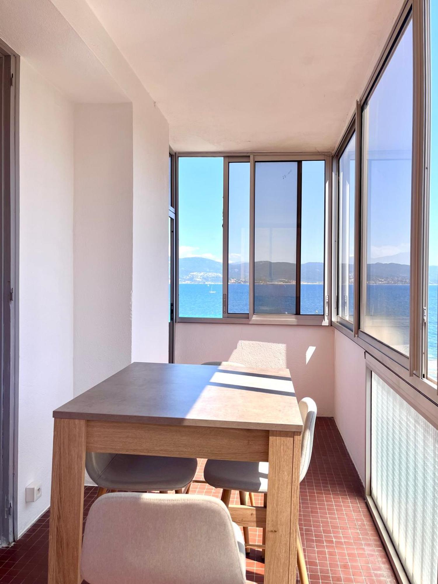 Front De Mer Beau T3 Climatise Balcon Parking Ajaccio 阿雅克肖 外观 照片